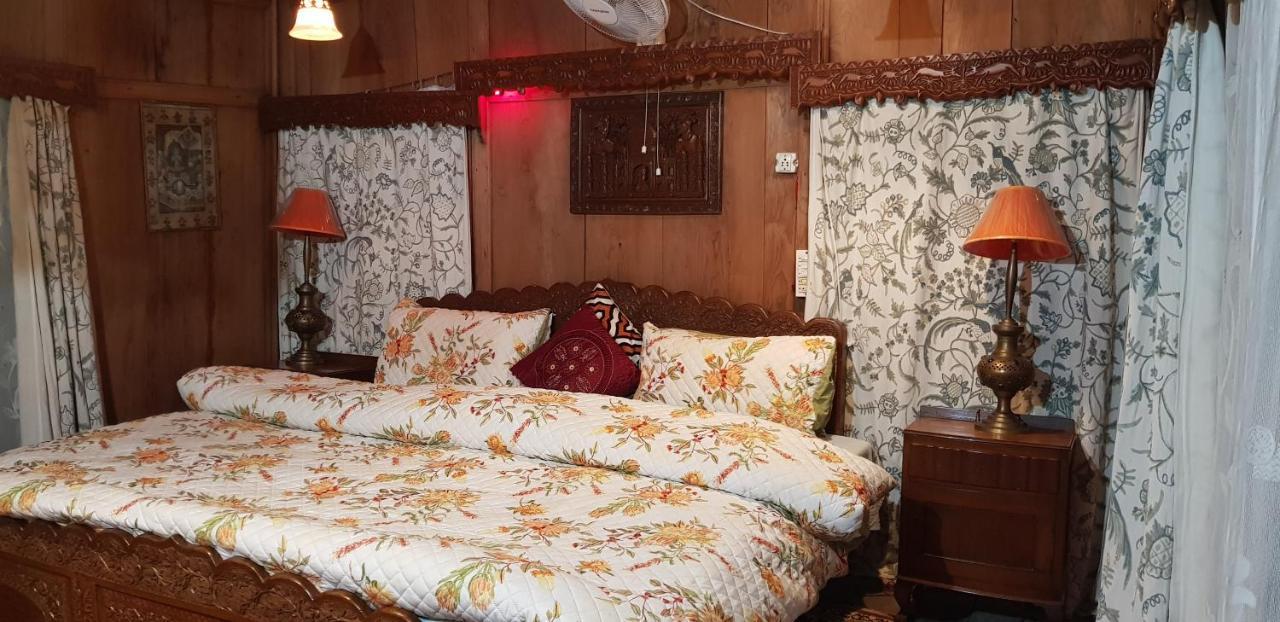 House Boat Hardy Palace Srīnagar Kültér fotó