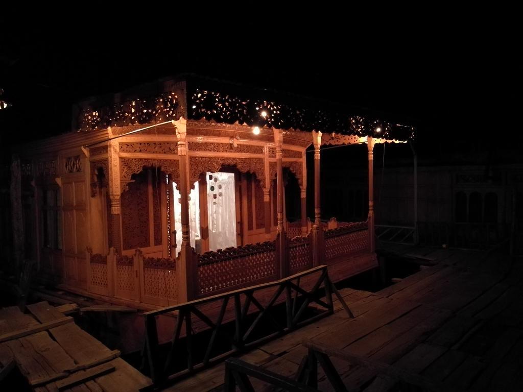 House Boat Hardy Palace Srīnagar Kültér fotó