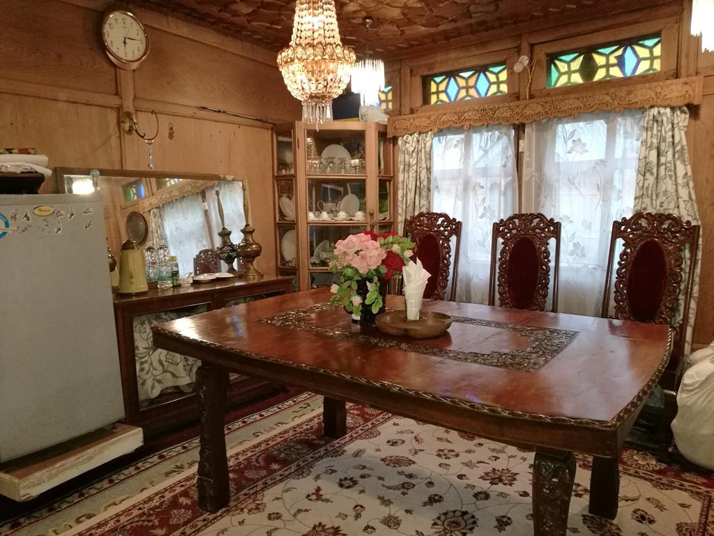 House Boat Hardy Palace Srīnagar Kültér fotó