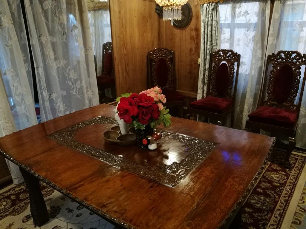 House Boat Hardy Palace Srīnagar Kültér fotó