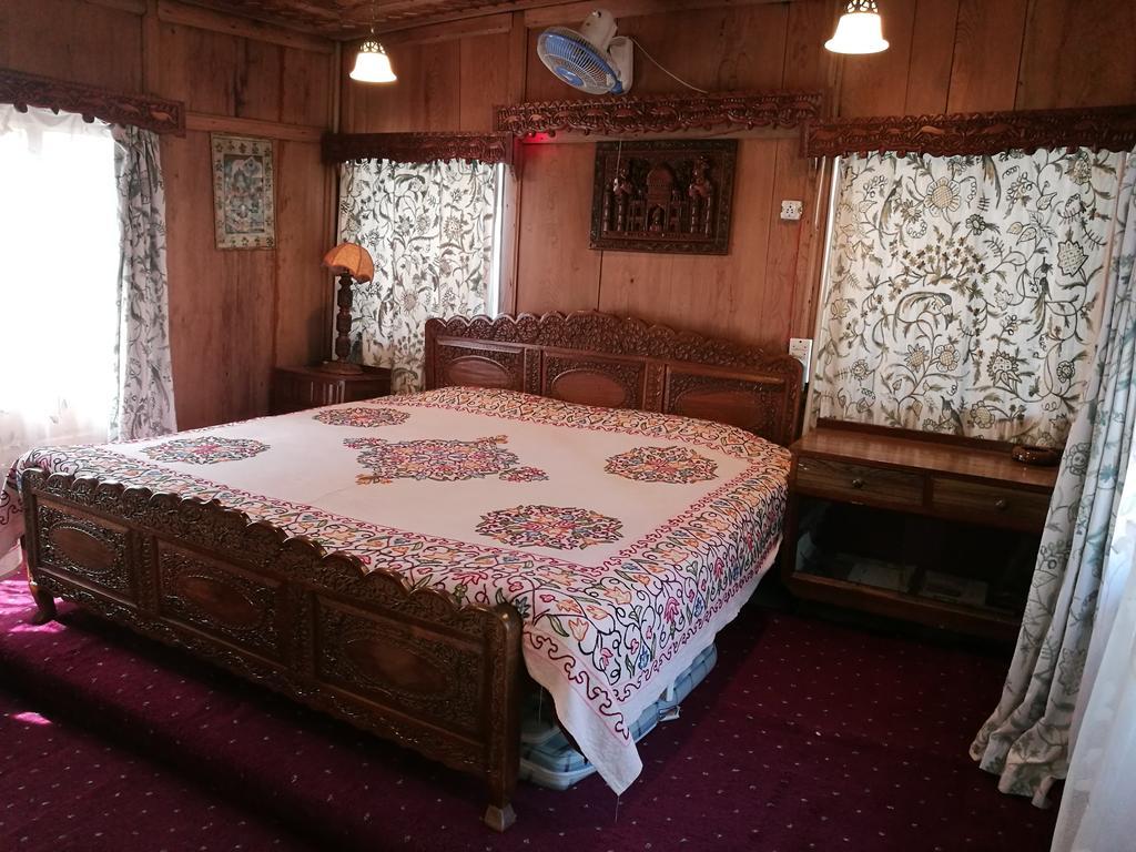 House Boat Hardy Palace Srīnagar Kültér fotó